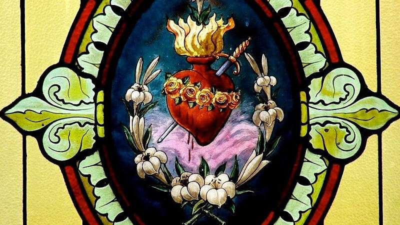 découvrez la signification du cœur de mariée, un symbole délicat et chargé d'émotions pour les futures mariées.