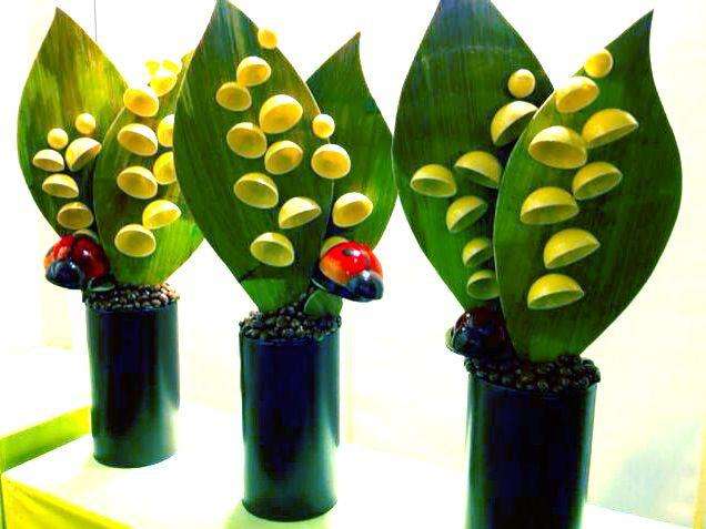 découvrez la symbolique porte-bonheur de la coccinelle et du muguet, deux emblèmes traditionnels du bonheur et de la chance à offrir ou à garder près de vous.