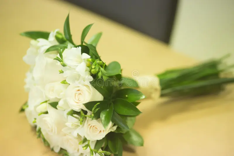 découvrez notre collection élégante de bouquets pour mariage civil, conçus pour sublimer votre cérémonie avec charme et délicatesse.