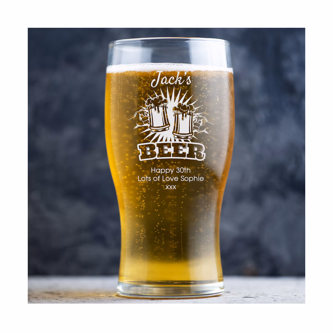 personnalisez votre verre à bière avec notre service sur mesure. idéal pour cadeaux, événements ou collection personnelle, créez un verre unique qui reflète votre style.