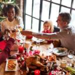 Bon réveillon et joyeux noël à tous : idées et conseils pour une fête réussie