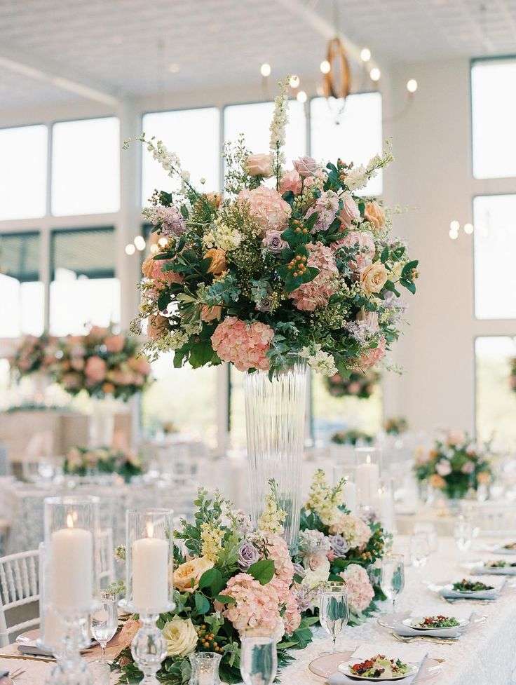 décorateur floral pour mariage, créant des compositions élégantes et personnalisées pour sublimer votre cérémonie et réception.