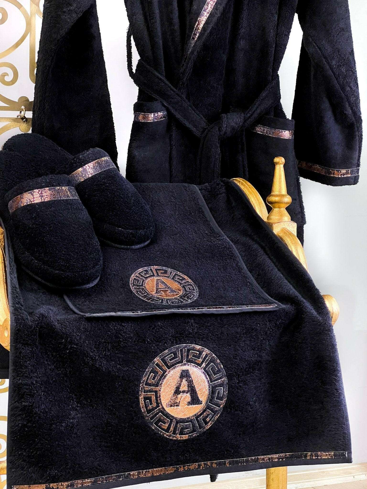 découvrez notre peignoir pour homme personnalisé, alliant confort et élégance pour un style unique à la maison.